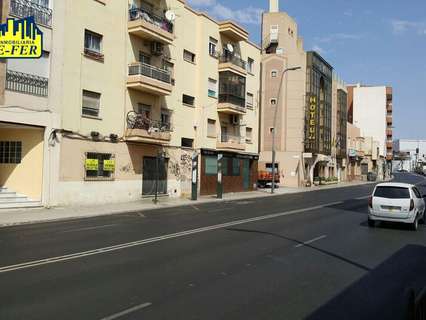Local comercial en venta en Almería
