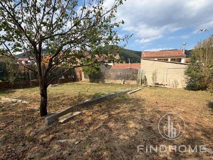 Parcela urbana en venta en Sant Joan les Fonts rebajada