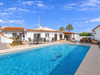 Villa en venta en L'Alfàs del Pi zona Albir