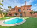 Casa en venta en Benalmádena