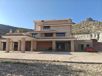 Chalet en venta en Petrer
