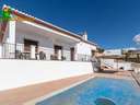 Chalet en venta en La Zubia