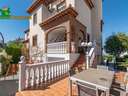 Chalet en venta en La Zubia