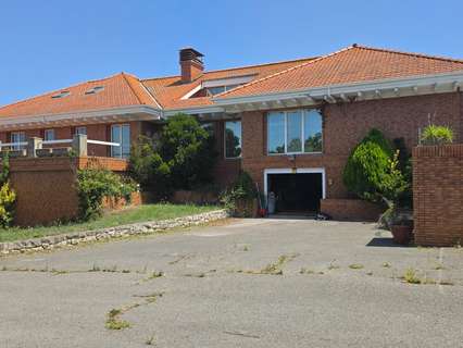 Chalet en venta en Santa Cruz de Bezana