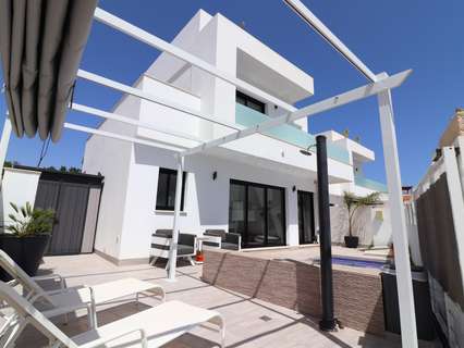 Villa en venta en Los Montesinos La Herrada