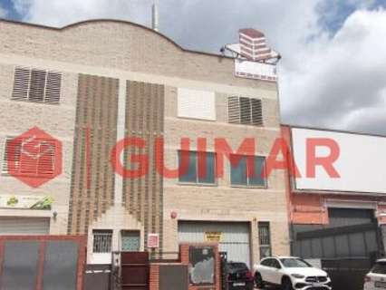 Nave industrial en venta en Cornellà de Llobregat rebajada