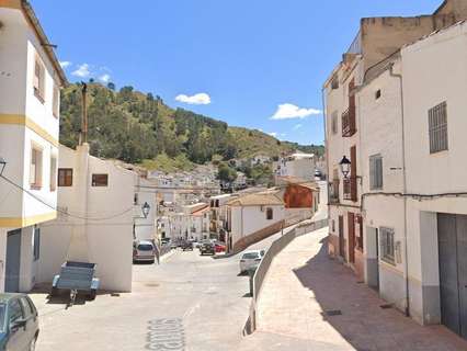 Piso en venta en Cambil rebajado