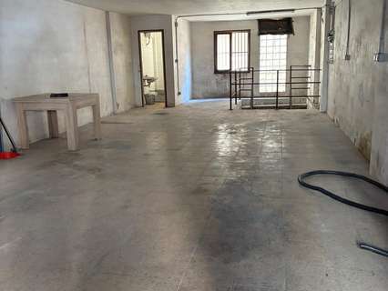 Local comercial en alquiler en Montcada i Reixac