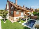 Casa en venta en Montcada i Reixac