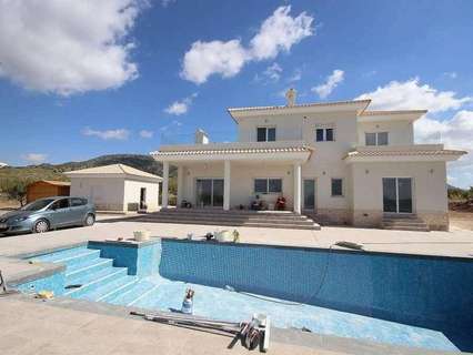 Villa en venta en El Pinós/Pinoso