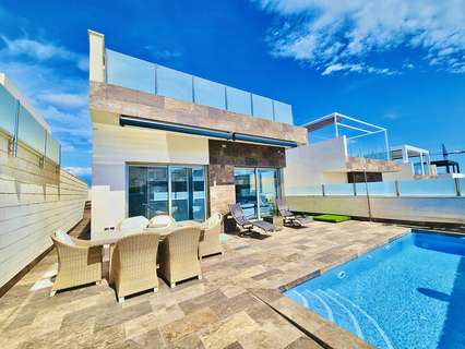 Villa en venta en Orihuela zona Villamartín