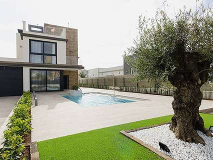 Villa en venta en Orihuela zona Dehesa de Campoamor