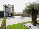 Villa en venta en Orihuela zona Dehesa de Campoamor