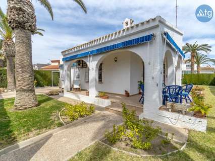 Villa en venta en Orihuela zona La Zenia