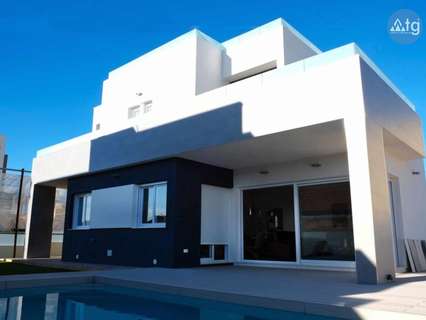 Villa en venta en Torrevieja zona La Mata