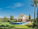 Casa en venta en Estepona